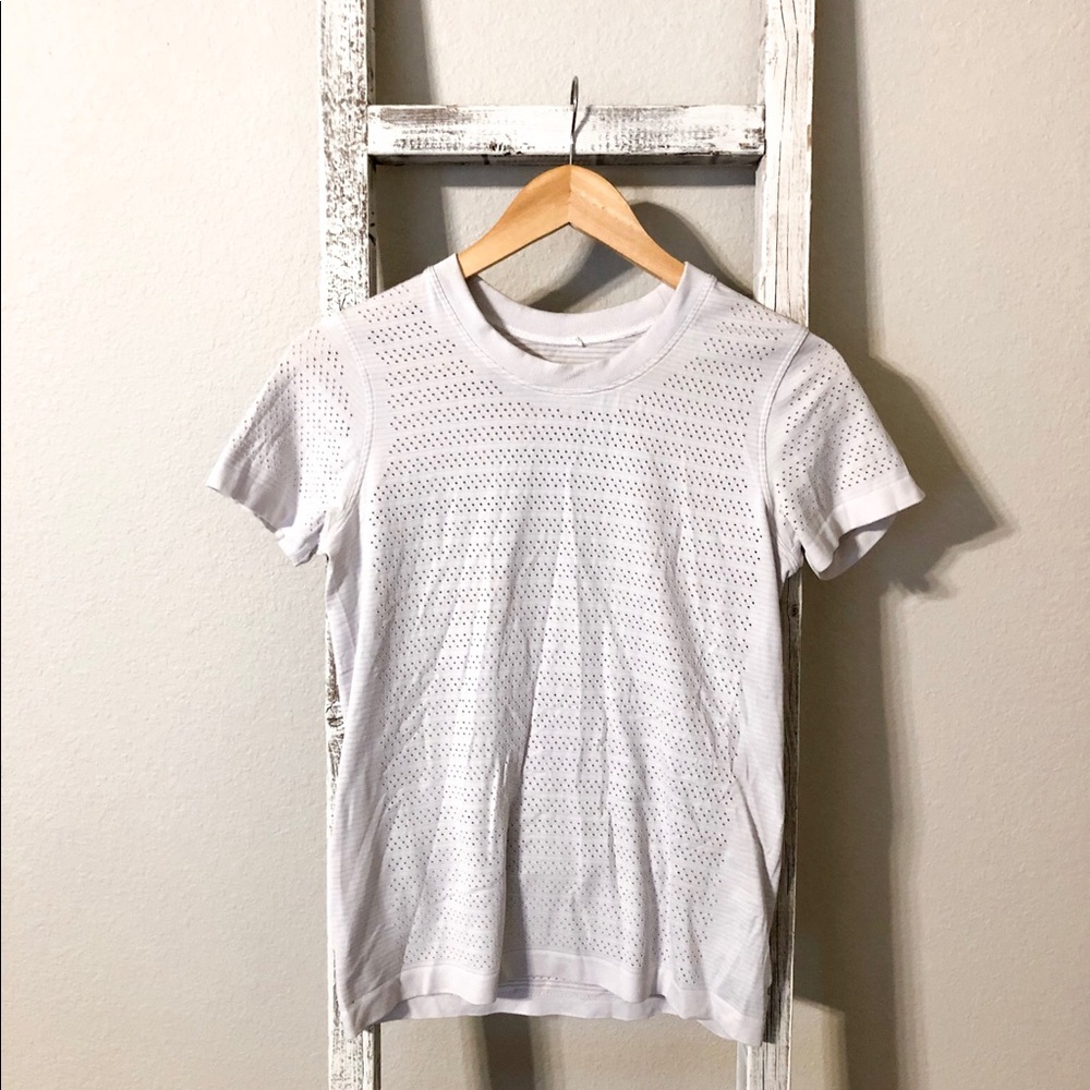 white lululemon breeze by top size 2
